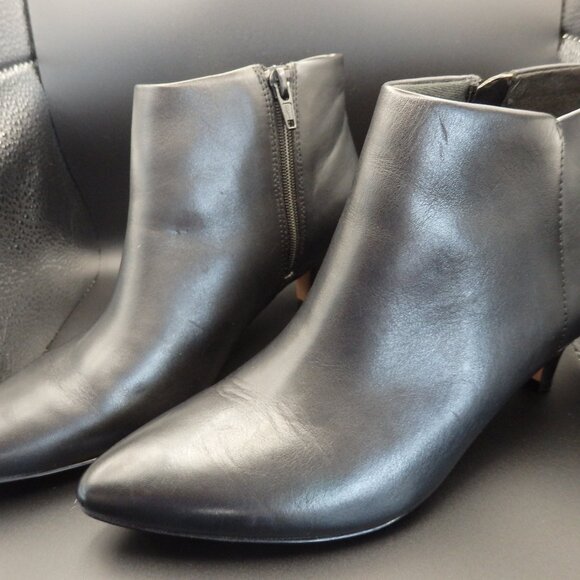 Clark’s Linvale Sea Ultimate Comfort Collection Black Ankle Heeled Boots - Picture 3 of 12